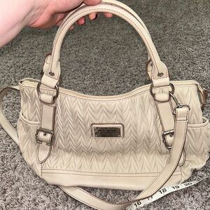 Relic brand‎ medium size purse creme color zipper crossbody over shoulder